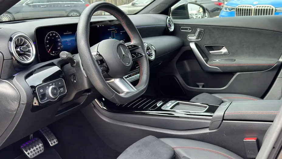 MERCEDES-BENZ A Klasa A 250 e PHEV AMG Line 8G-DCT