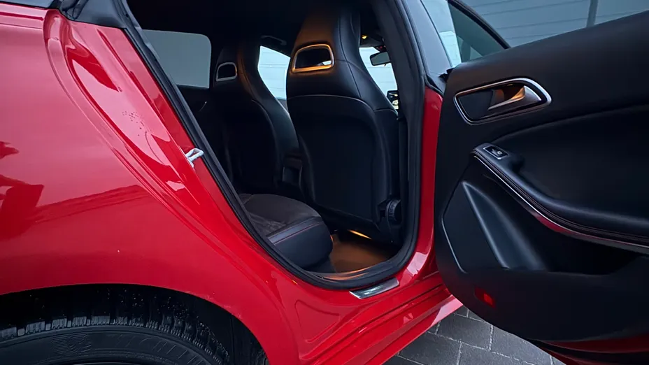 MERCEDES-BENZ CLA CLA 200 7G-DCT AMG Line