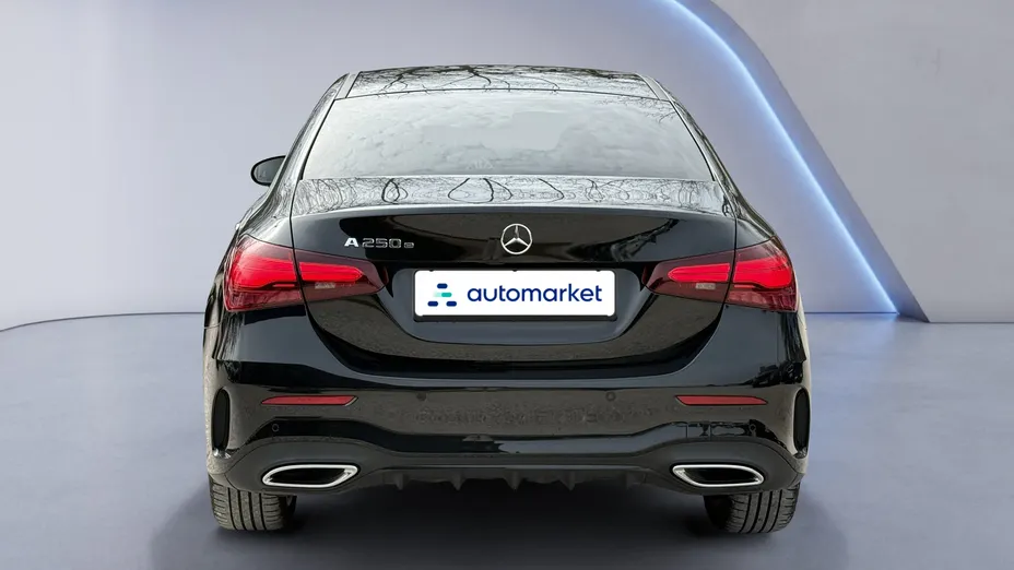 MERCEDES-BENZ A Klasa A 250 e PHEV AMG Line 8G-DCT