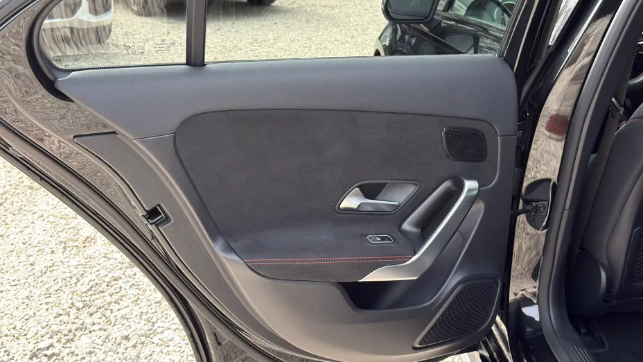 MERCEDES-BENZ A Klasa A 250 e PHEV AMG Line 8G-DCT