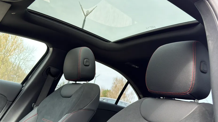 MERCEDES-BENZ A Klasa A 250 e PHEV AMG Line 8G-DCT