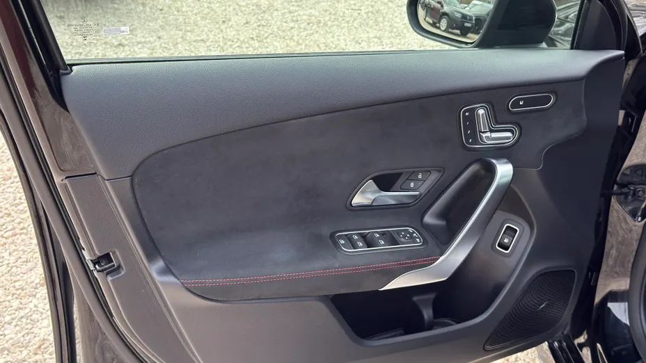 MERCEDES-BENZ A Klasa A 250 e PHEV AMG Line 8G-DCT