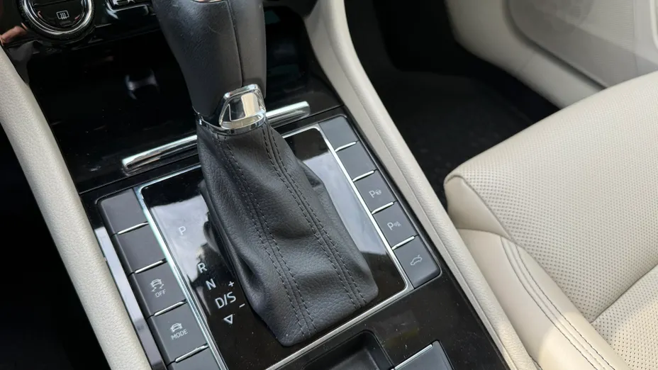 SKODA Superb Superb 2.0 TSI L&K DSG