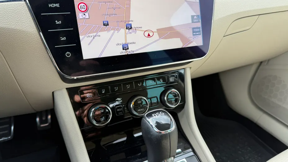 SKODA Superb Superb 2.0 TSI L&K DSG