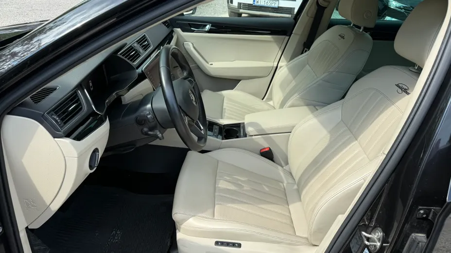 SKODA Superb Superb 2.0 TSI L&K DSG