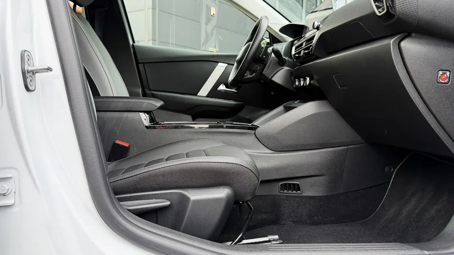 CITROEN C4 C4 1.2 mHEV Max eDCT6