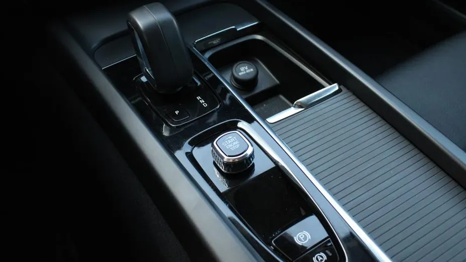 VOLVO V60 V60 B4 D Momentum Pro aut