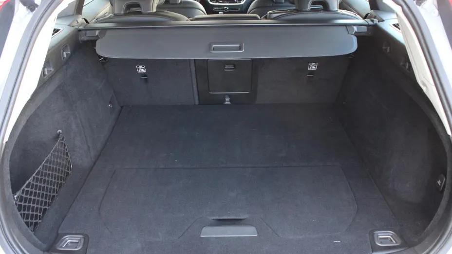 VOLVO V60 V60 B4 D Momentum Pro aut