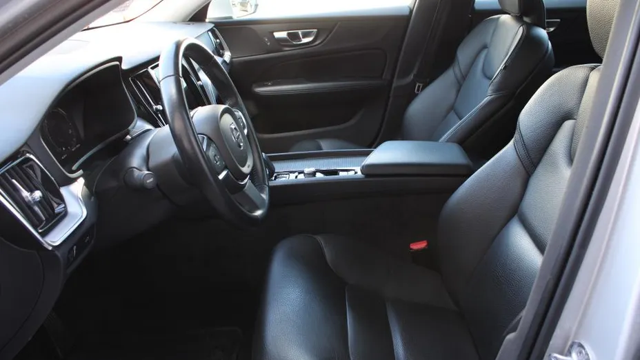 VOLVO V60 V60 B4 D Momentum Pro aut
