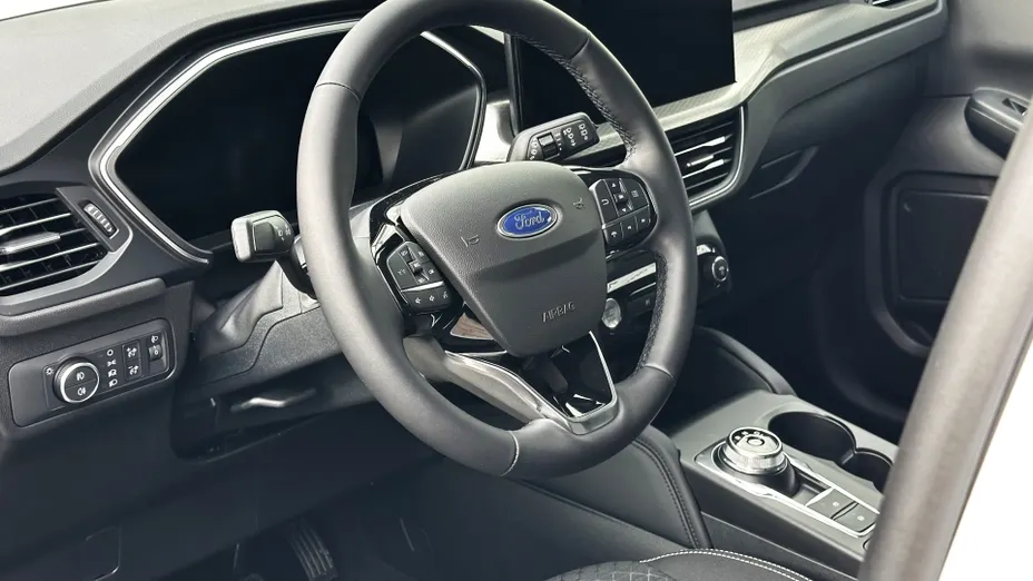 FORD Kuga Kuga 2.5 FHEV FWD Titanium eCVT Nowy