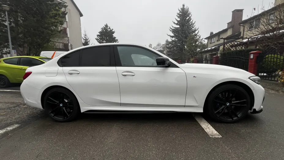 BMW Seria 3 330e M Sport sport-aut