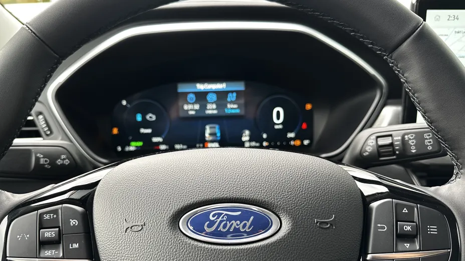 FORD Kuga Kuga 1.5 EcoBoost FWD Titanium aut Nowy