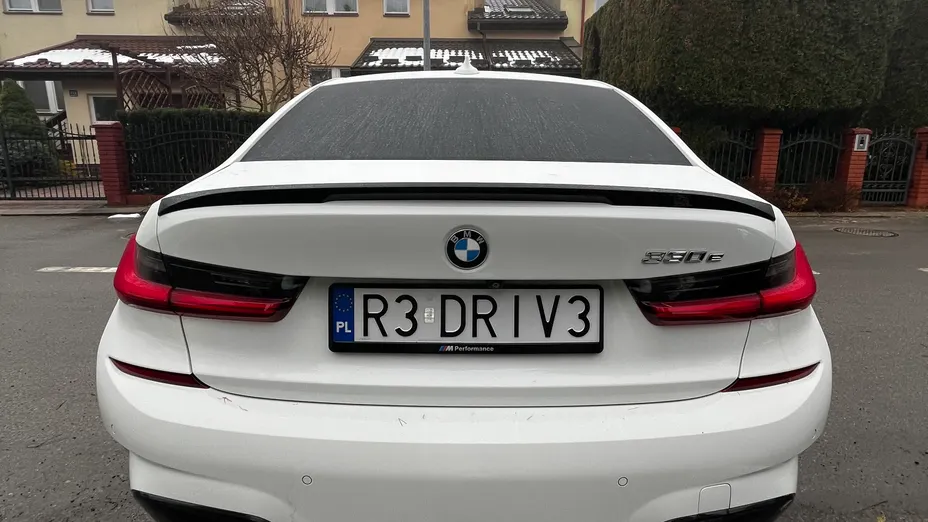 BMW Seria 3 330e M Sport sport-aut