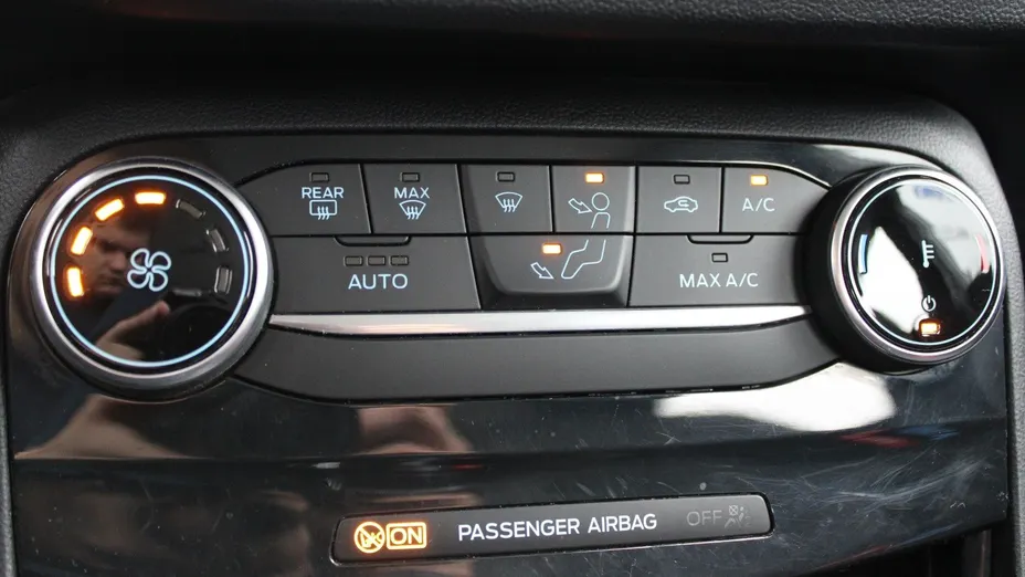 FORD Puma Puma 1.0 EcoBoost Titanium