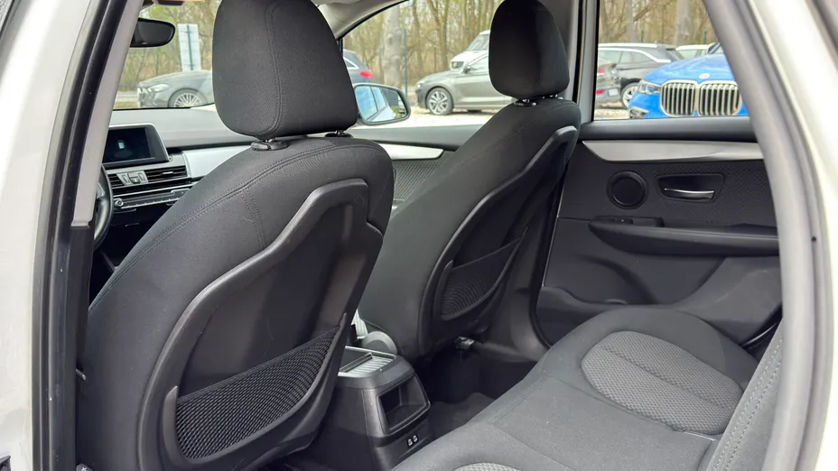 BMW Seria 2 216d aut