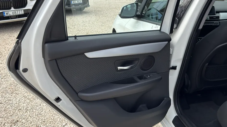 BMW Seria 2 216d aut
