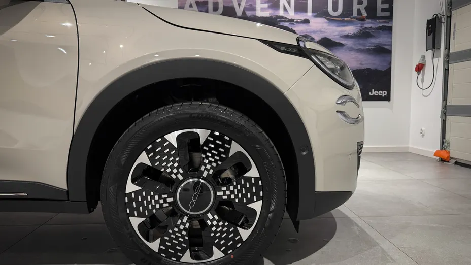 FIAT 600 600 1.2 Turbo Hybrid La Prima eDCT Nowy