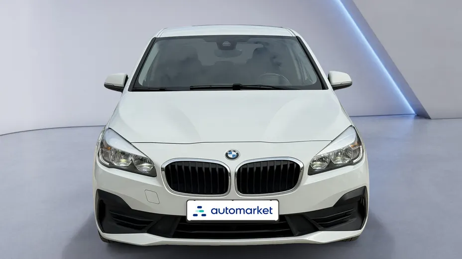 BMW Seria 2 216d aut