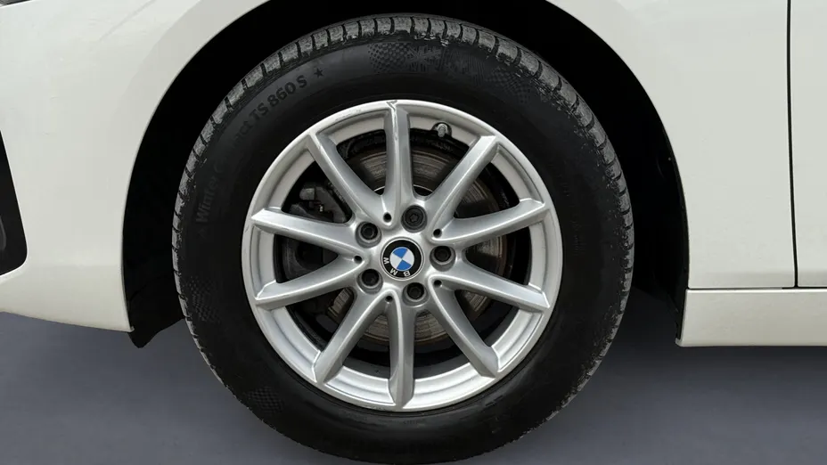 BMW Seria 2 216d aut