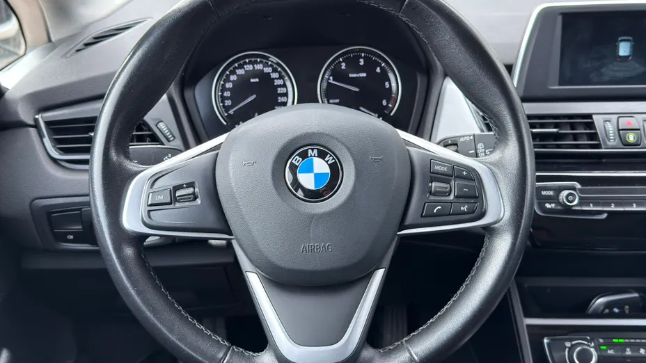 BMW Seria 2 216d aut