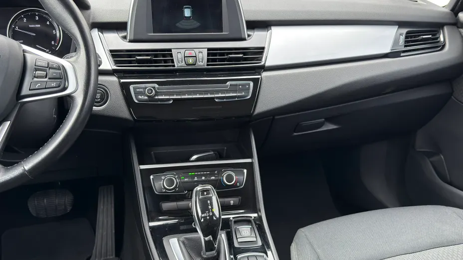 BMW Seria 2 216d aut