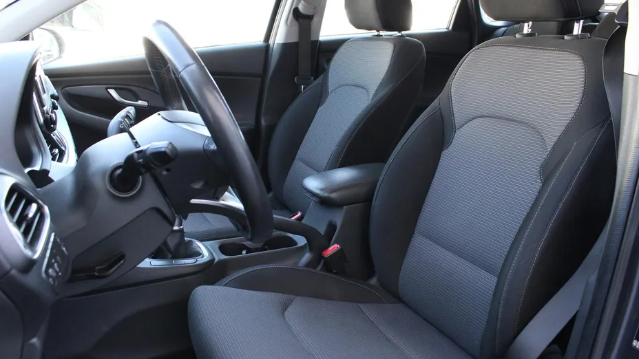 HYUNDAI i30 i30 1.5 DPI Modern