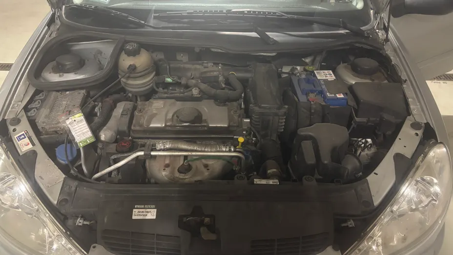 PEUGEOT 206 -