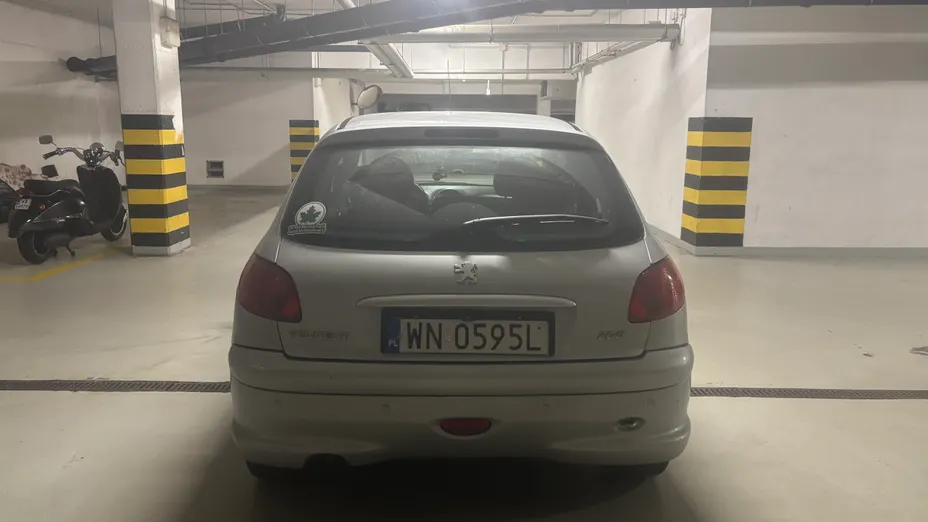 PEUGEOT 206 -