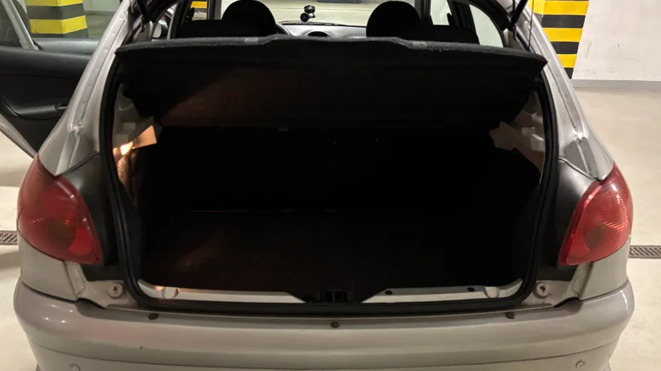 PEUGEOT 206 -