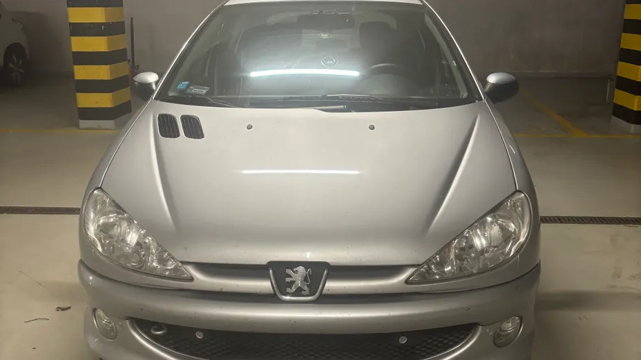 PEUGEOT 206 -