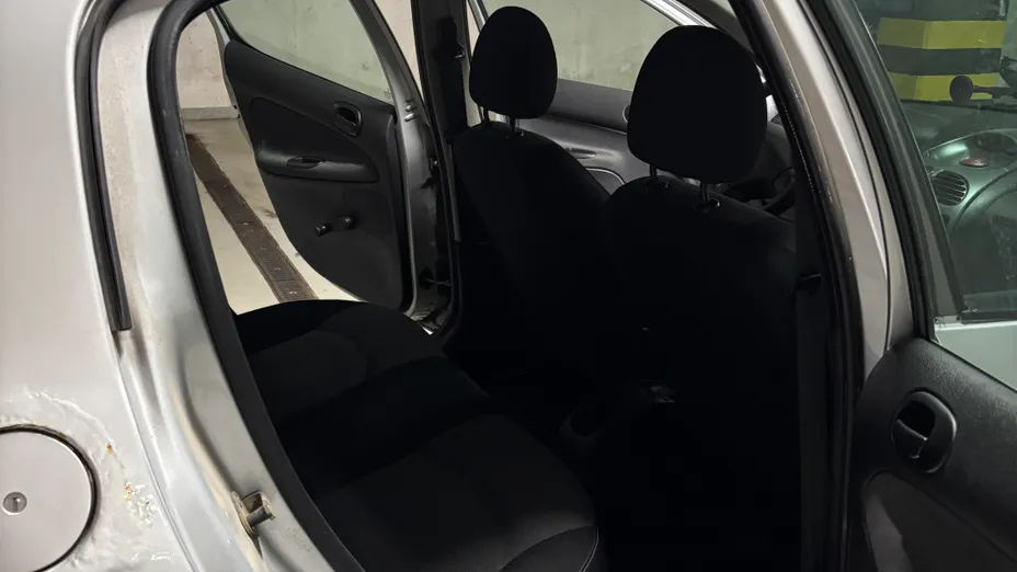 PEUGEOT 206 -