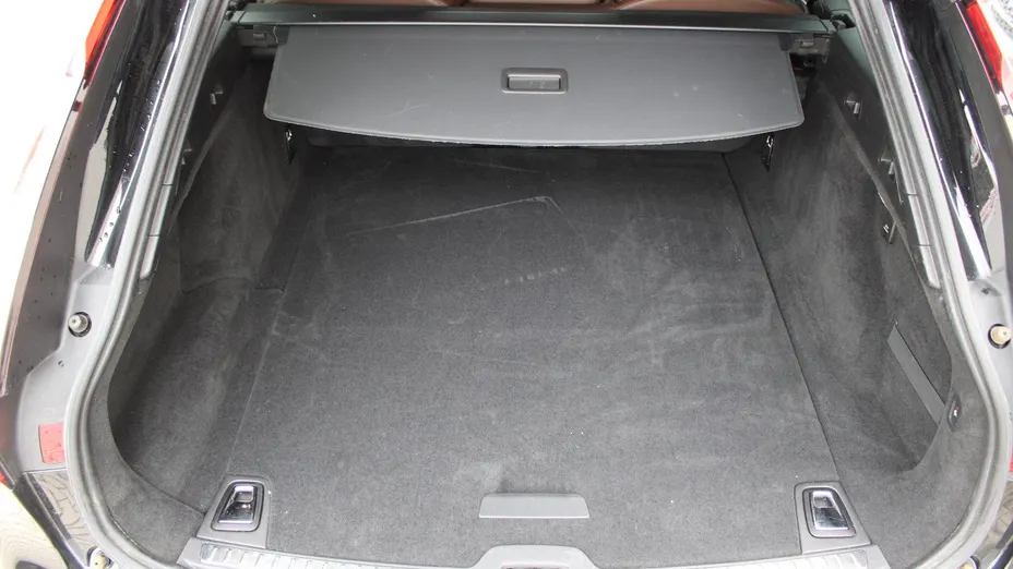 VOLVO V90 V90 B4 D AWD Momentum aut