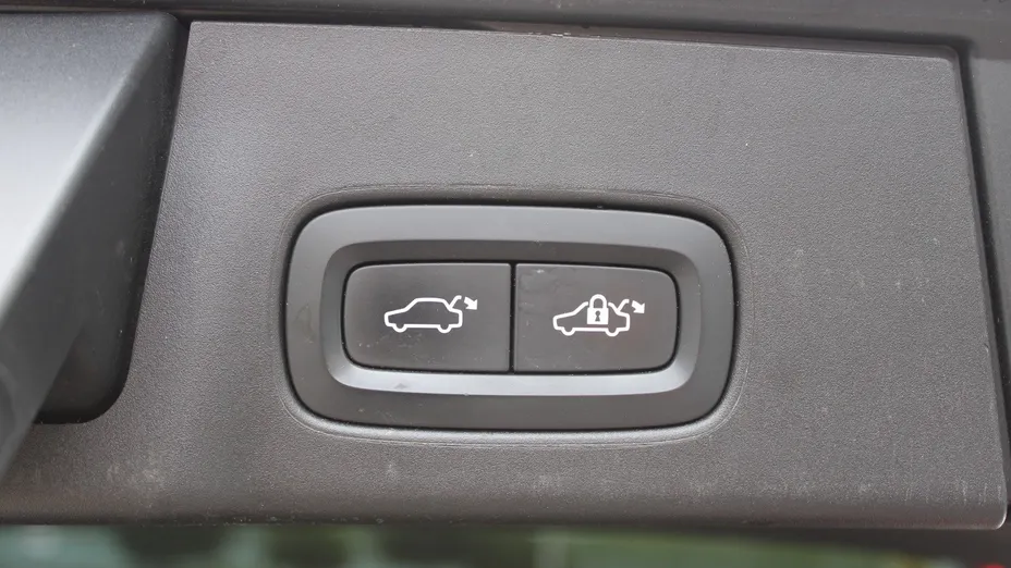 VOLVO V90 V90 B4 D AWD Momentum aut