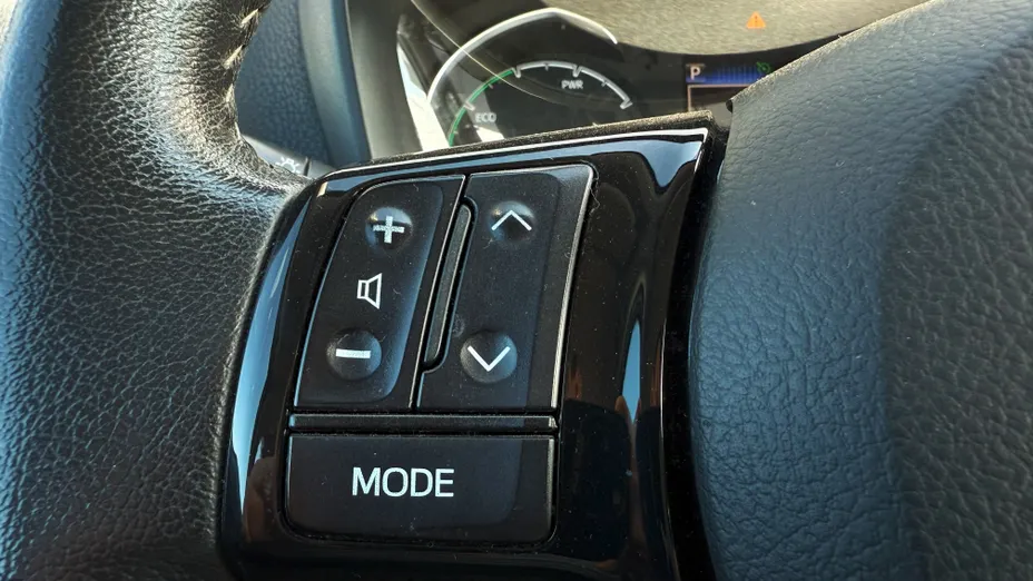 TOYOTA Yaris Yaris Hybrid 100 Premium