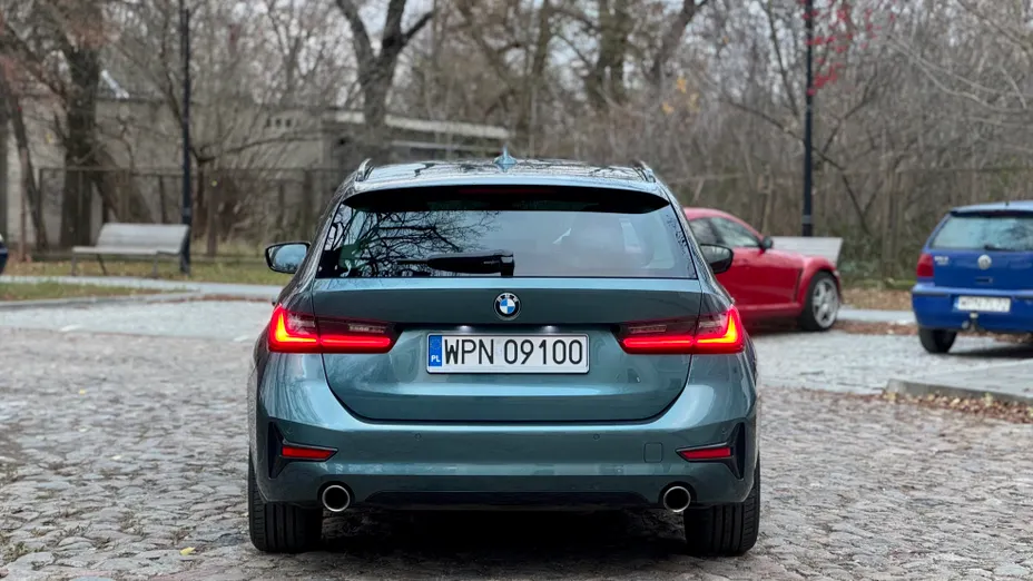 BMW Seria 3 320i GPF Advantage aut