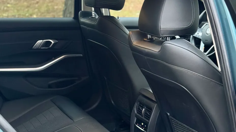 BMW Seria 3 320i GPF Advantage aut