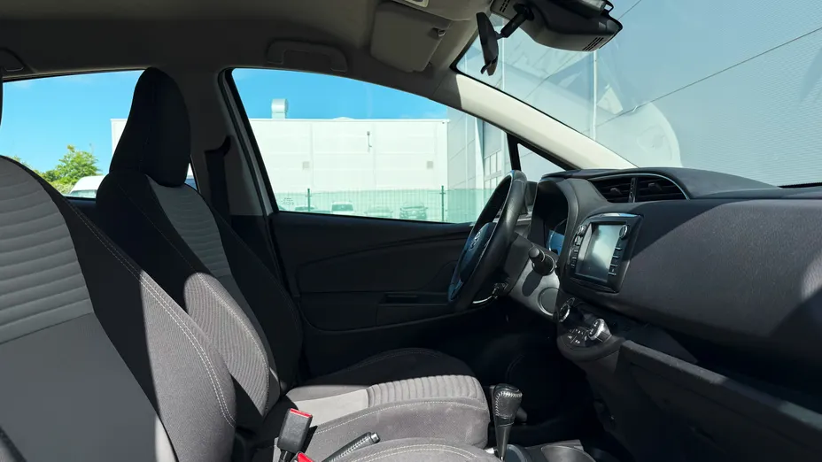 TOYOTA Yaris Yaris Hybrid 100 Premium