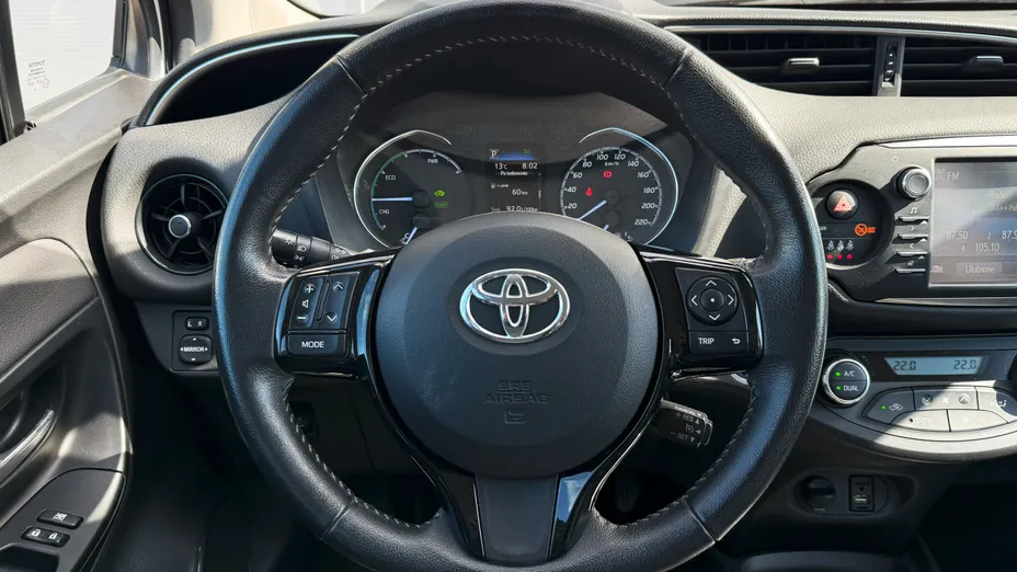 TOYOTA Yaris Yaris Hybrid 100 Premium
