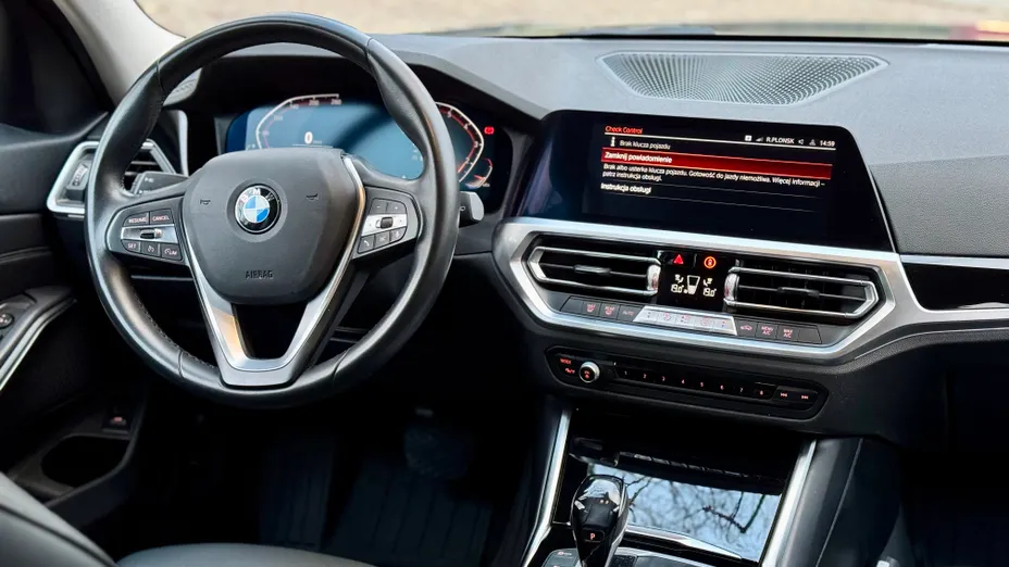 BMW Seria 3 320i GPF Advantage aut