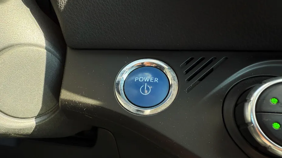 TOYOTA Yaris Yaris Hybrid 100 Premium