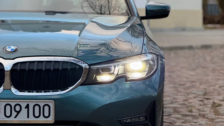 BMW Seria 3 320i GPF Advantage aut