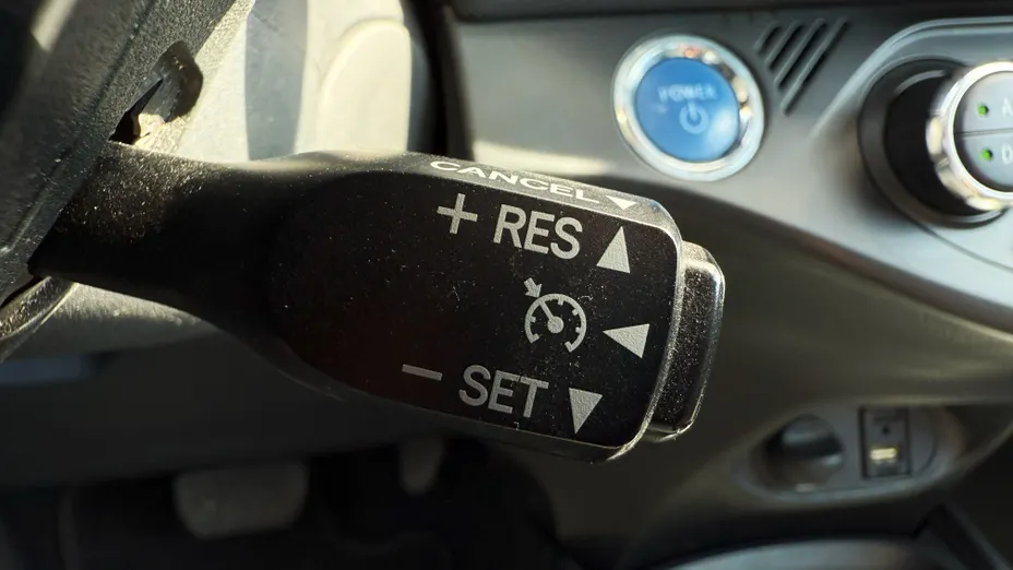 TOYOTA Yaris Yaris Hybrid 100 Premium