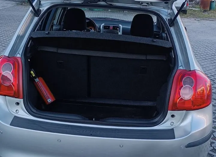 TOYOTA Auris Auris 1.6 Active