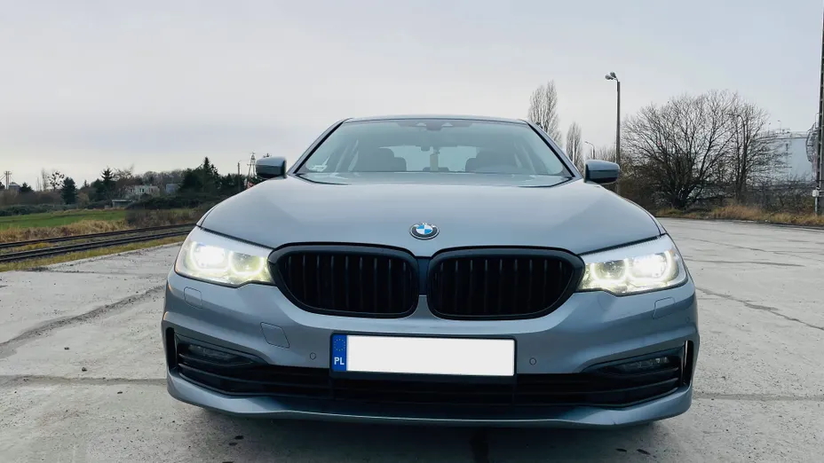 BMW Seria 5 518d Advantage sport-aut