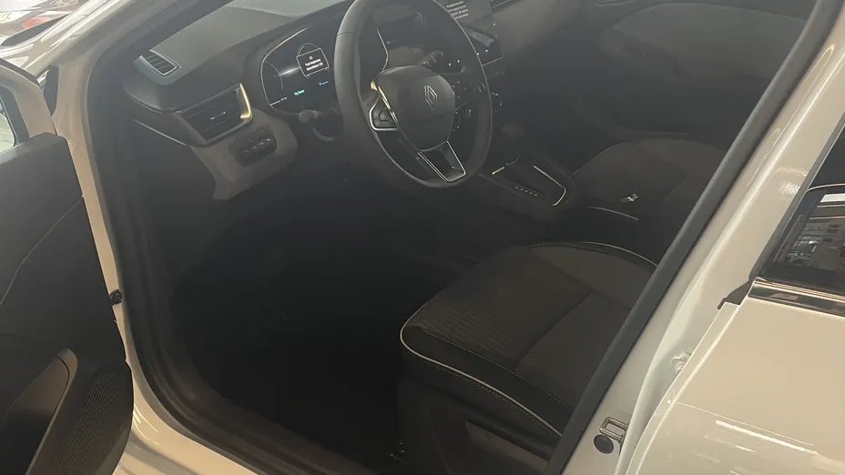 RENAULT Clio Clio 1.6 E-TECH Techno Nowy