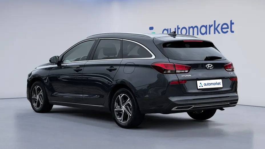 HYUNDAI i30 i30 1.5 DPI Smart