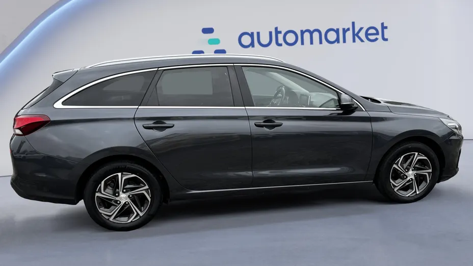 HYUNDAI i30 i30 1.5 DPI Smart