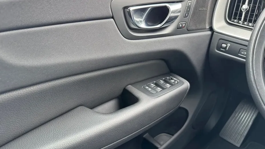 VOLVO XC60 XC60 B4 D AWD Inscription aut