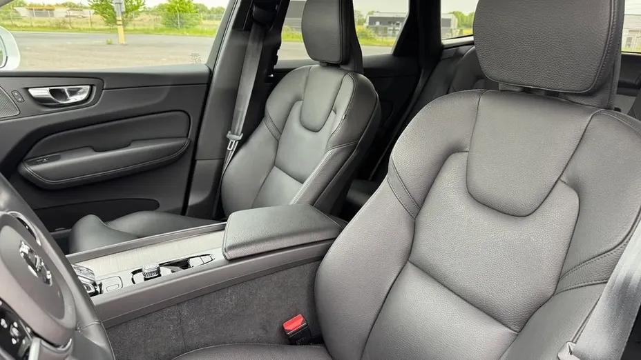 VOLVO XC60 XC60 B4 D AWD Inscription aut