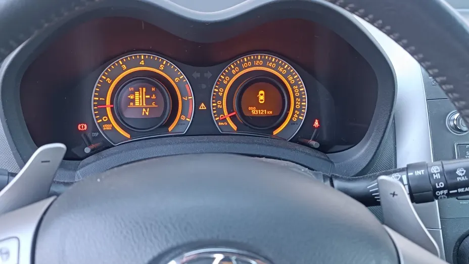 TOYOTA Auris Auris 1.6 Active